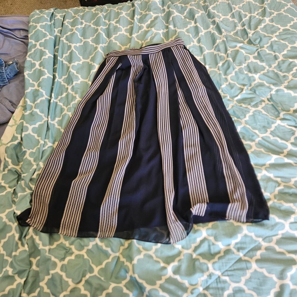 Anne Klein Navy White Striped A-Line Midi Skirt Size 4 Lined - Picture 8 of 8